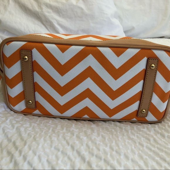 NWOT Dooney & Bourke Tote & Zip Pouch - Picture 5 of 8